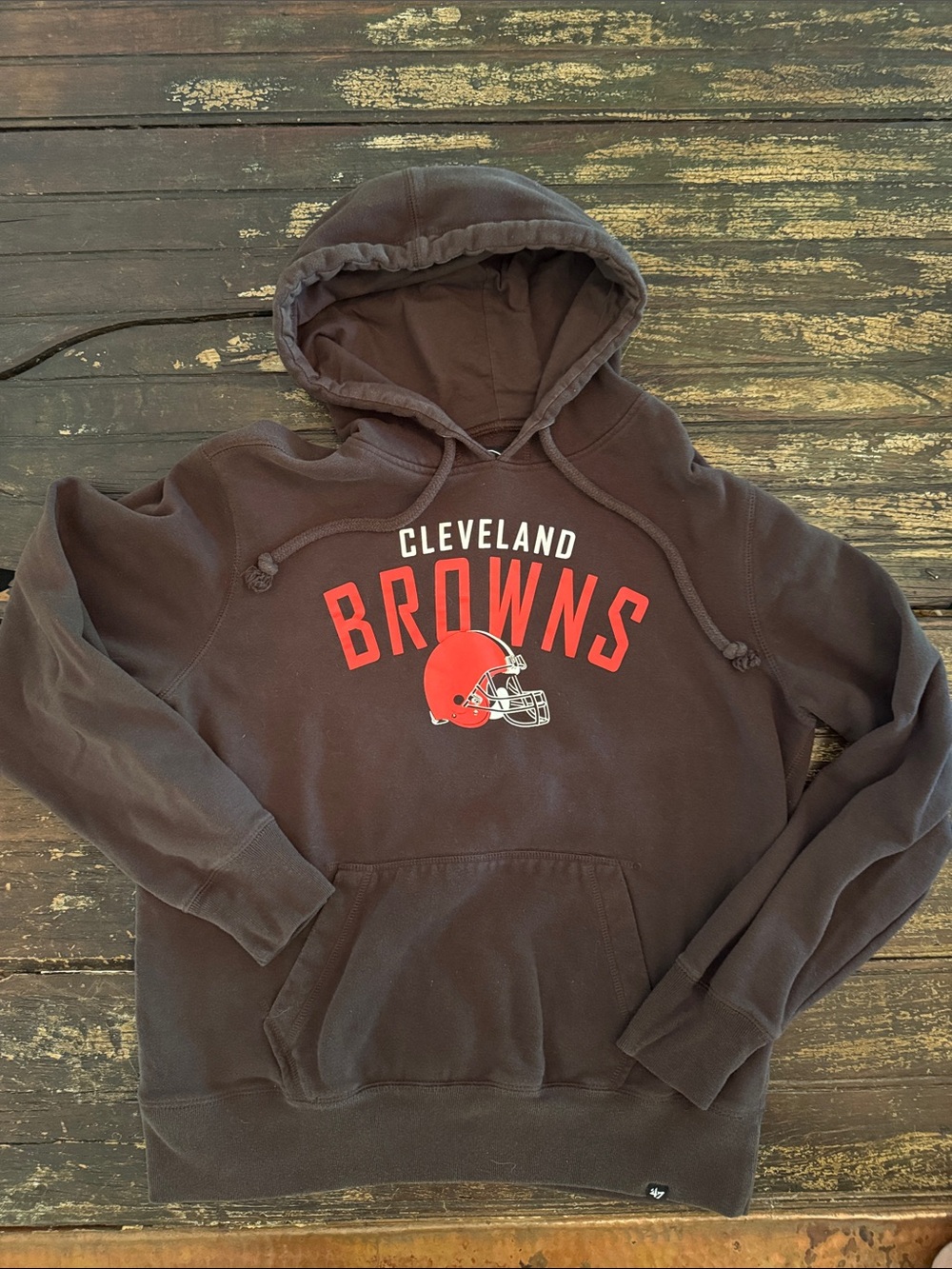 Cleveland Browns Brown Hoodie with Orange Helmet Graphic, 47 Brand